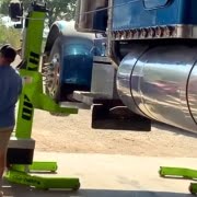 AEC Trucking HBP Mobile Column Lifts