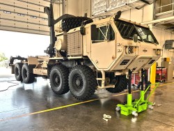 WS-1945 Military Floor Jack Heavy Expanded Mobility Tactical Truck HEMTT