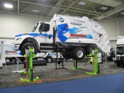 HDML Mobile Column Lifts Waste Expo